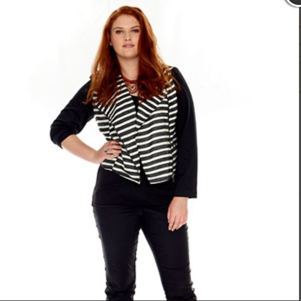 Maurices contrast sleeve asymmetrical striped moto